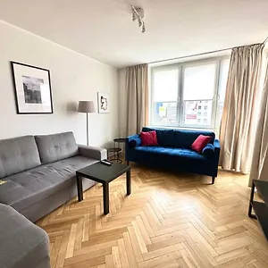 Ohmyhome - Platynowa Apartament